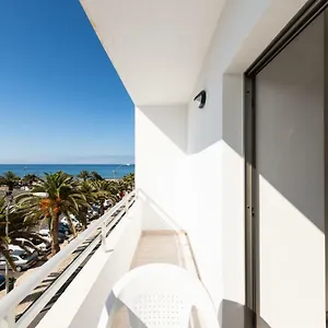 2 Min Walk To - Private Terrace - Some With Sea Views Appartamento